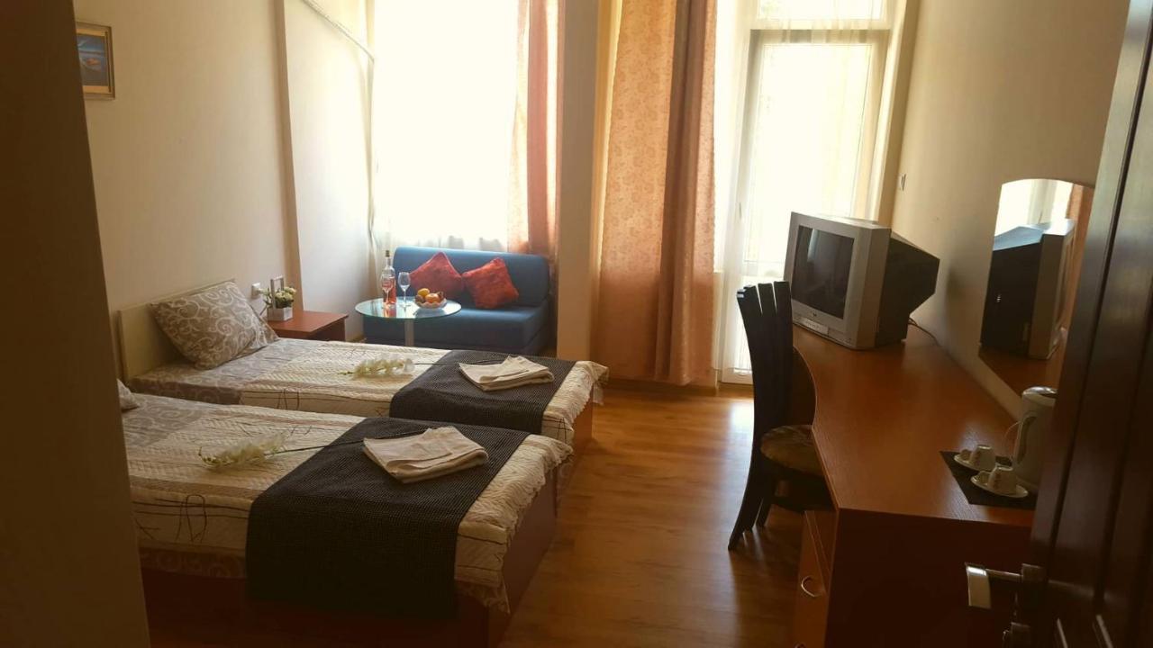 Family Hotel Solar Central 阳光海滩 外观 照片